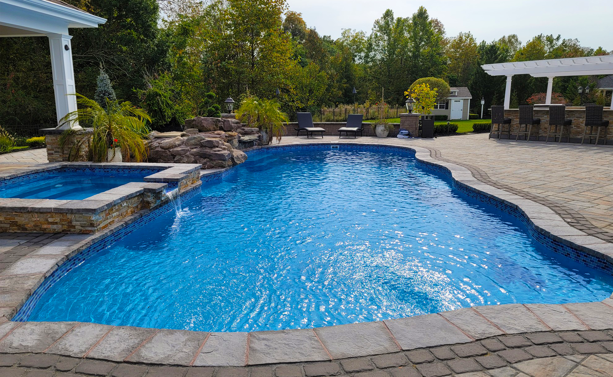 fiberglass pool builder near me